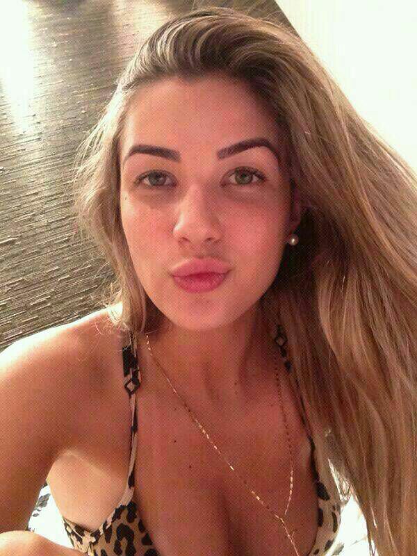 Fotos amadoras que caíram na net da ex BBB15 Aline Gotschalg pelada (10)