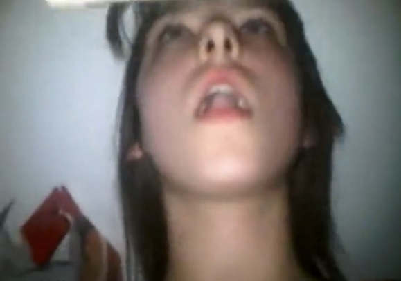 Novinha linda e safada delirando no pau grande do negão