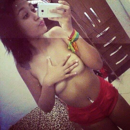 Fotos da Paloma Carvalho que caiu na net e no facebook (6)