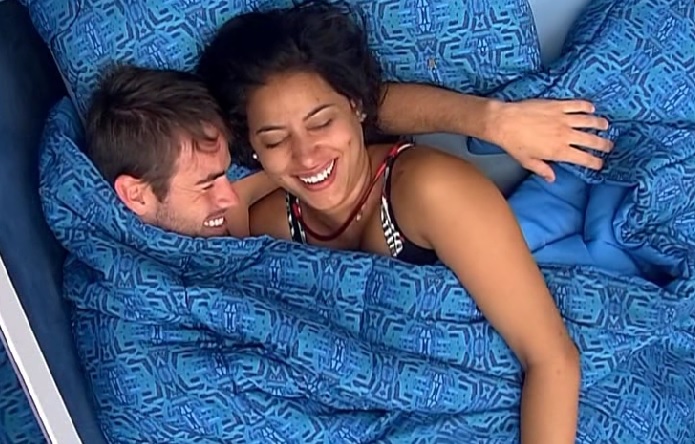 BBB15 Talita e Rafael transando de novo no edredom