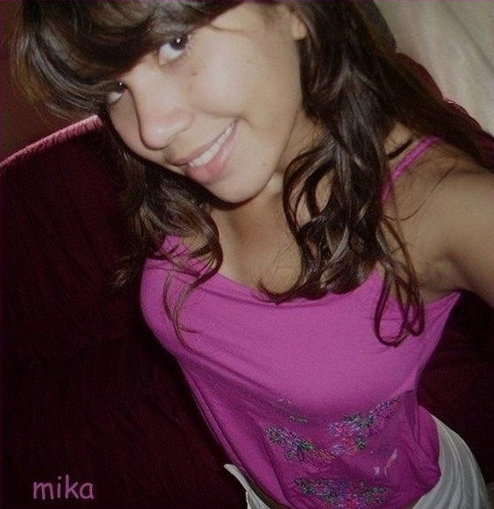 Caiu na net com a novinha Mikaele pelada e transando