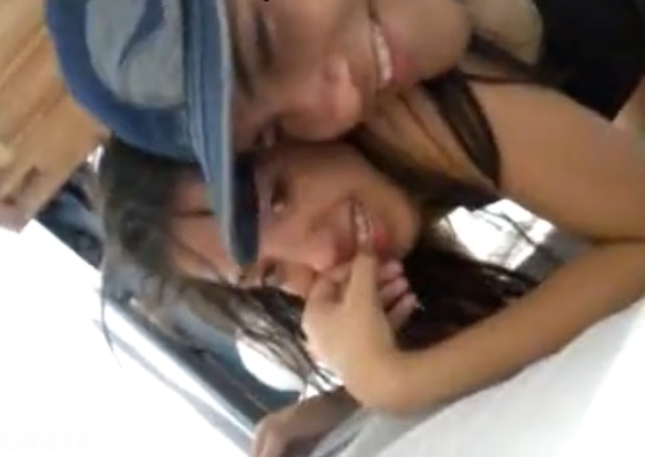 Caiu na net comendo a prima novinha sem camisinha