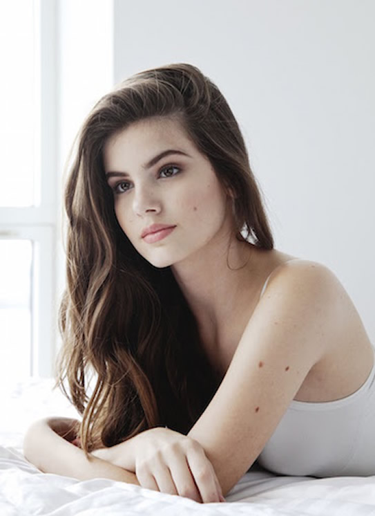 Fotos da modelo Camila Queiroz a Angel na Novela Verdades Secretas