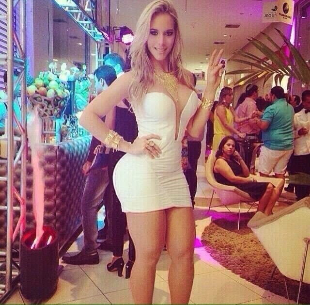 Thatiana Poncino advogada baiana linda no seu Instagram