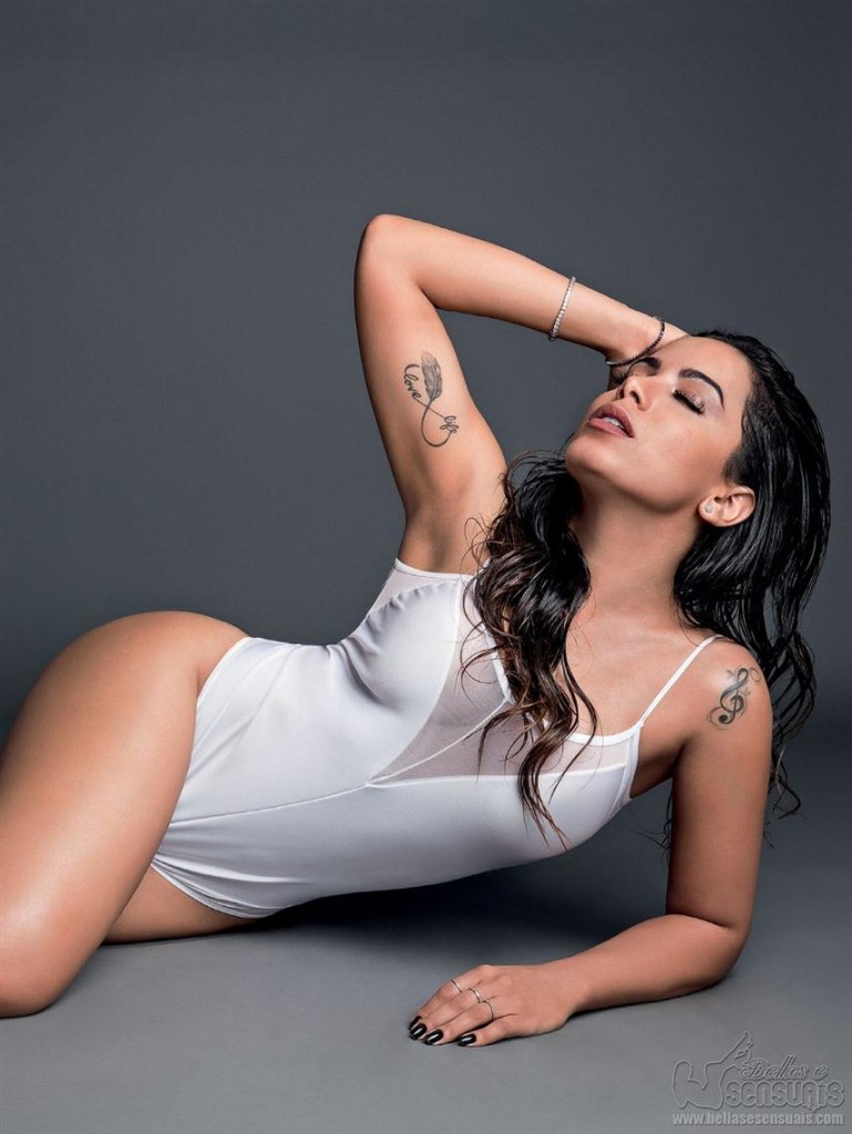 Anitta foi eleita a mulher mais Sexy do Mundo pela Vip de Novembro 2015 (5)