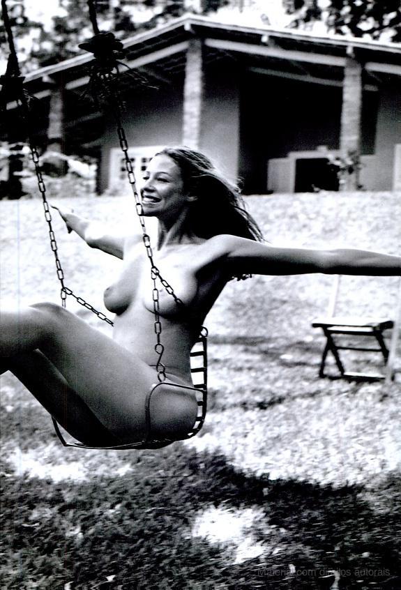 Atriz Luana Piovani semi nua na Revista Trip de 2002 (20)